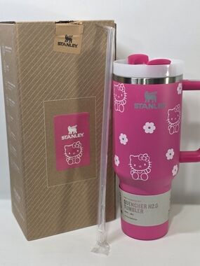 Stanley x Hello Kitty Quencher H2.0 40oz Pink Tumbler NWT
